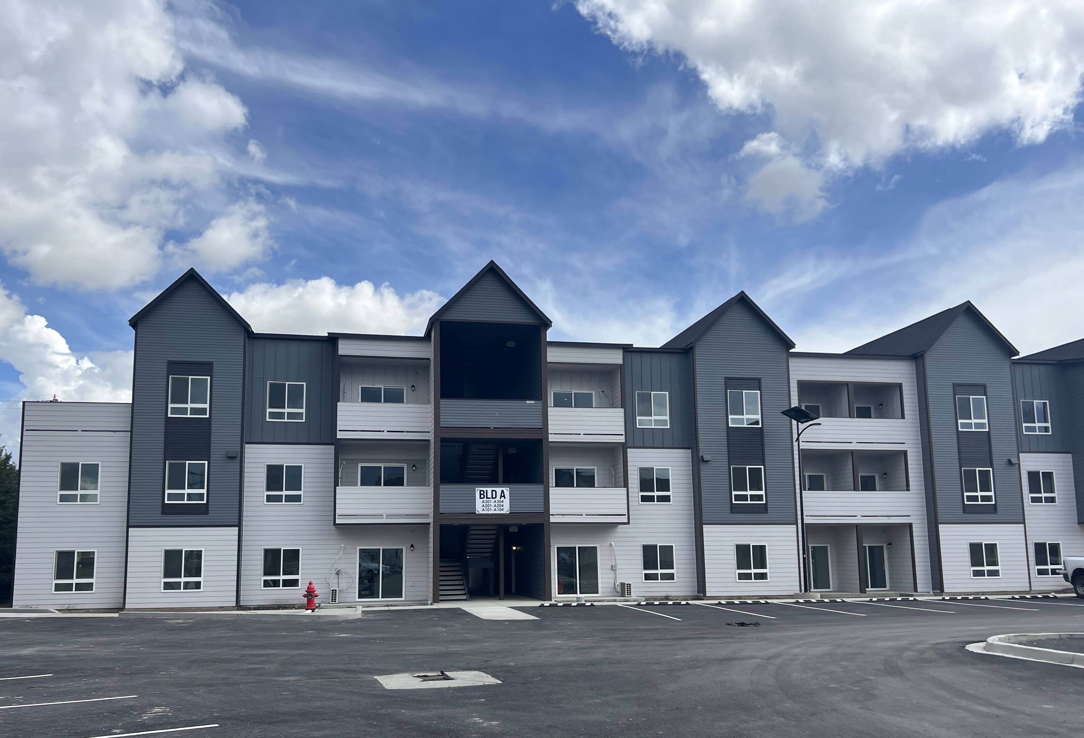 Modern three-story apartment complex structural engineering in Moses Lake, Washington, by JSL Engineering